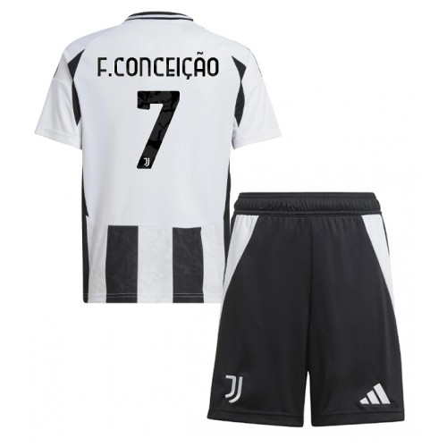 Dres Juventus Francisco Conceicao #7 Domaci za djecu 2024-25 Kratak Rukav (+ kratke hlače)